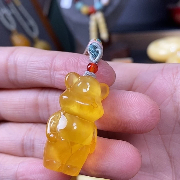 琥珀未镶嵌裸石熊