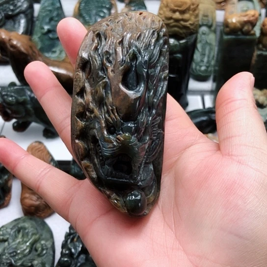 岫岩河磨玉（透闪石质玉）把件未镶嵌