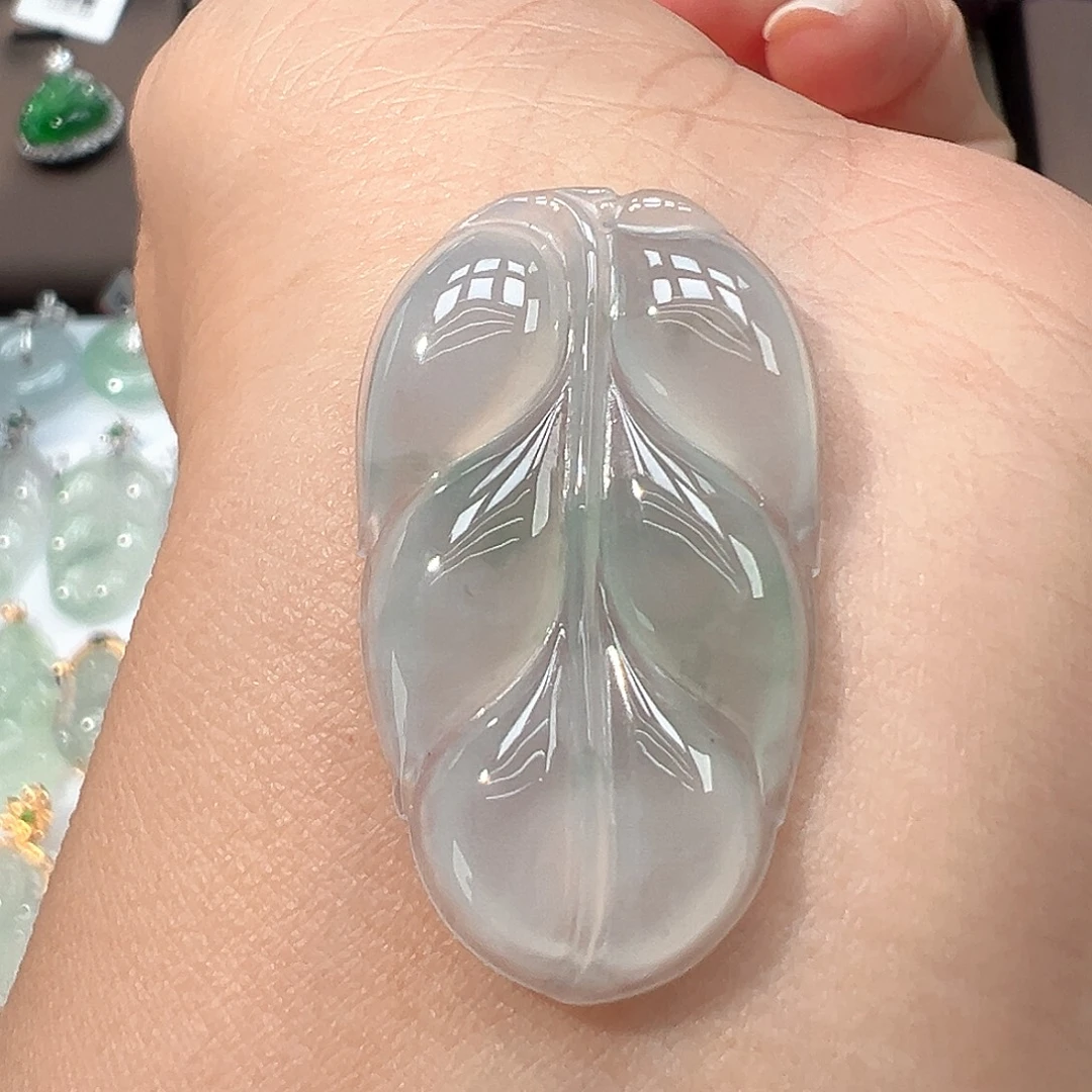 翡翠未镶嵌吊坠(不含链)叶子