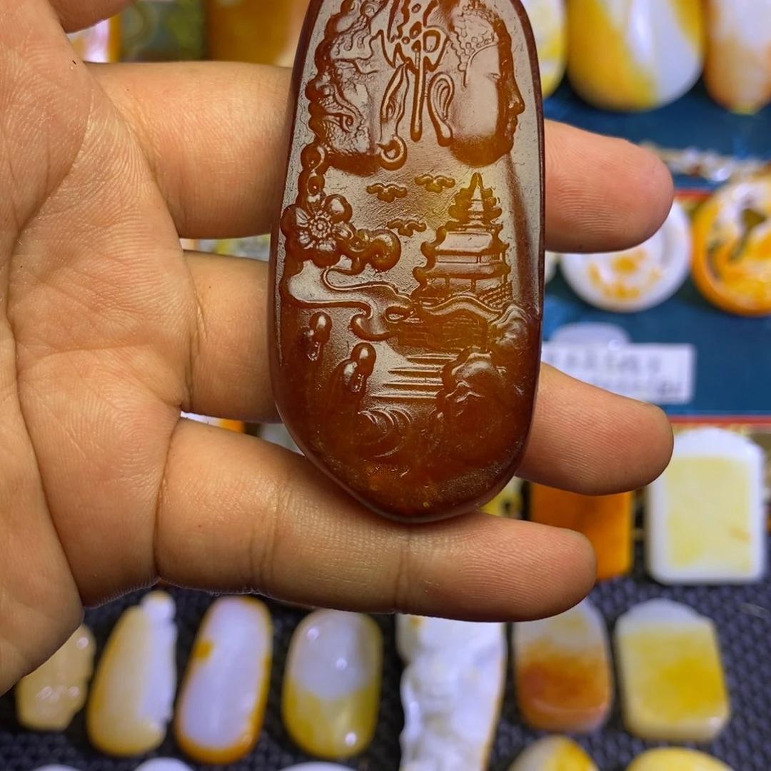 满红沁  佛魔一念间 手把件