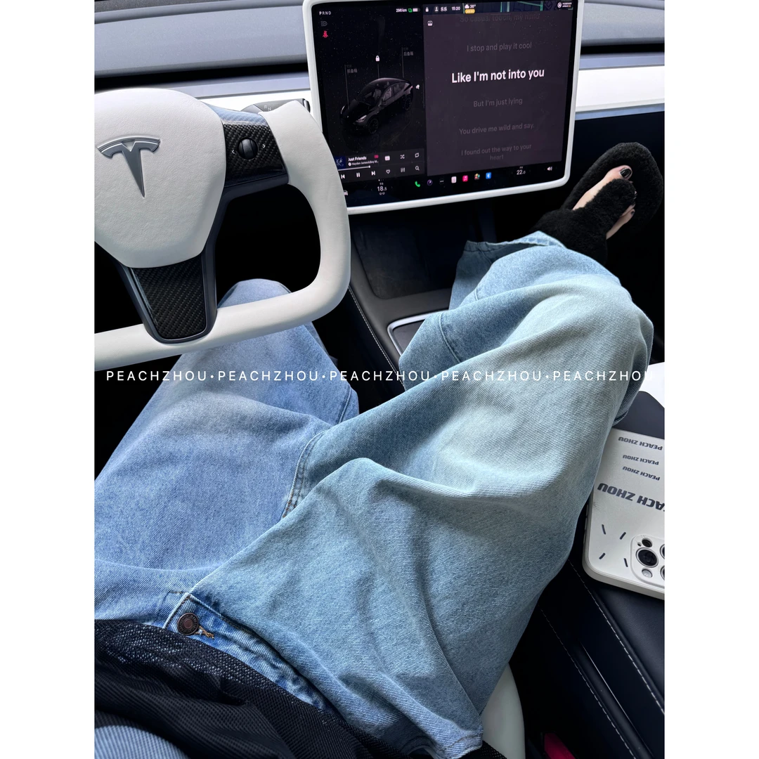 『PEACHZHOU』斜系扣水洗磨白宽松直筒牛仔裤休闲设计感阔腿长裤