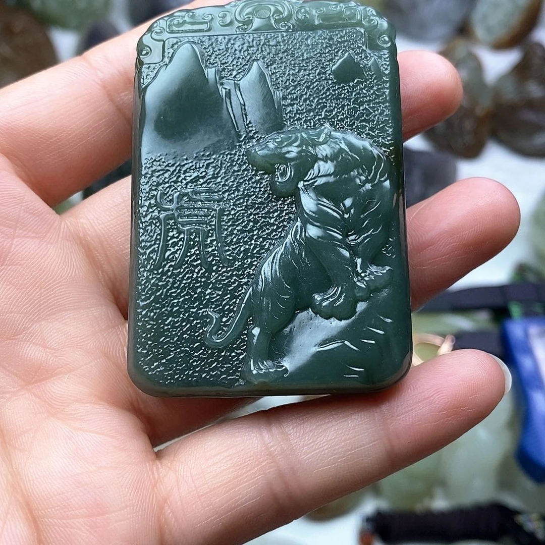 和田玉未镶嵌颈饰