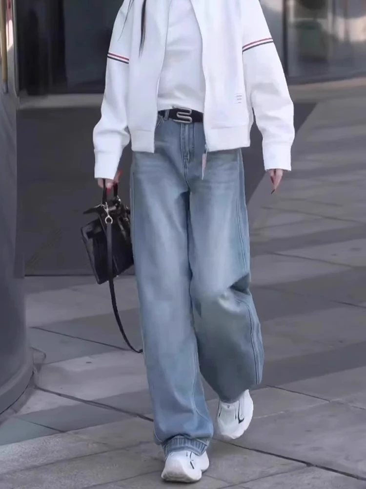 浅蓝色弯刀阔腿牛仔裤女2025春夏新款梨形身材大码宽松显瘦拖地裤