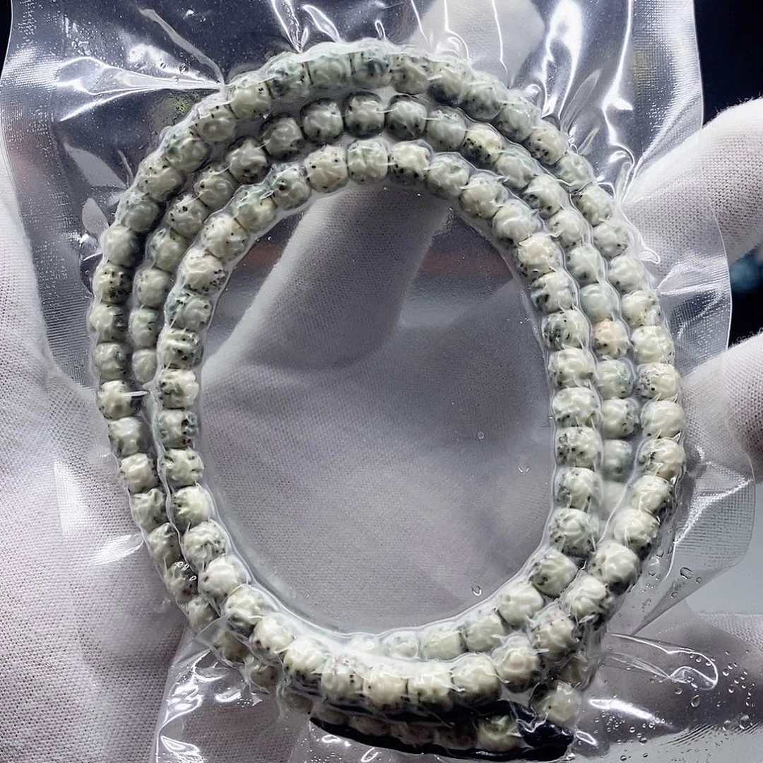 下***呢星月菩提吊坠手串