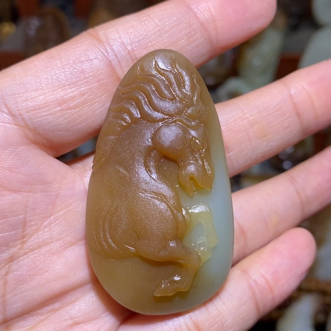 定制和田玉一马当先