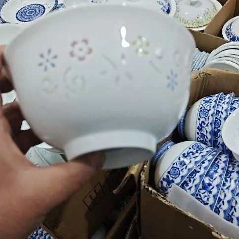 瓷玲珑五彩6寸面碗6个微瑕疵