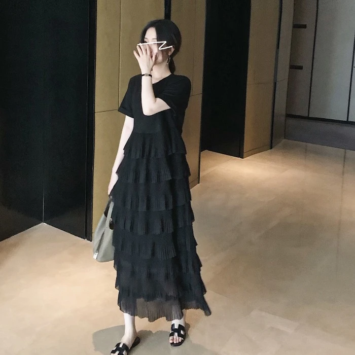 2025新款孕妇夏装韩版复古设计感遮肚显瘦蛋糕小黑裙短袖连衣裙潮