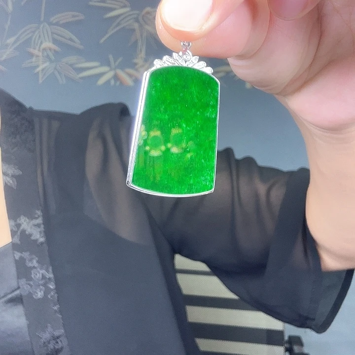 环***店翡翠18K金镶嵌吊坠(不含链)