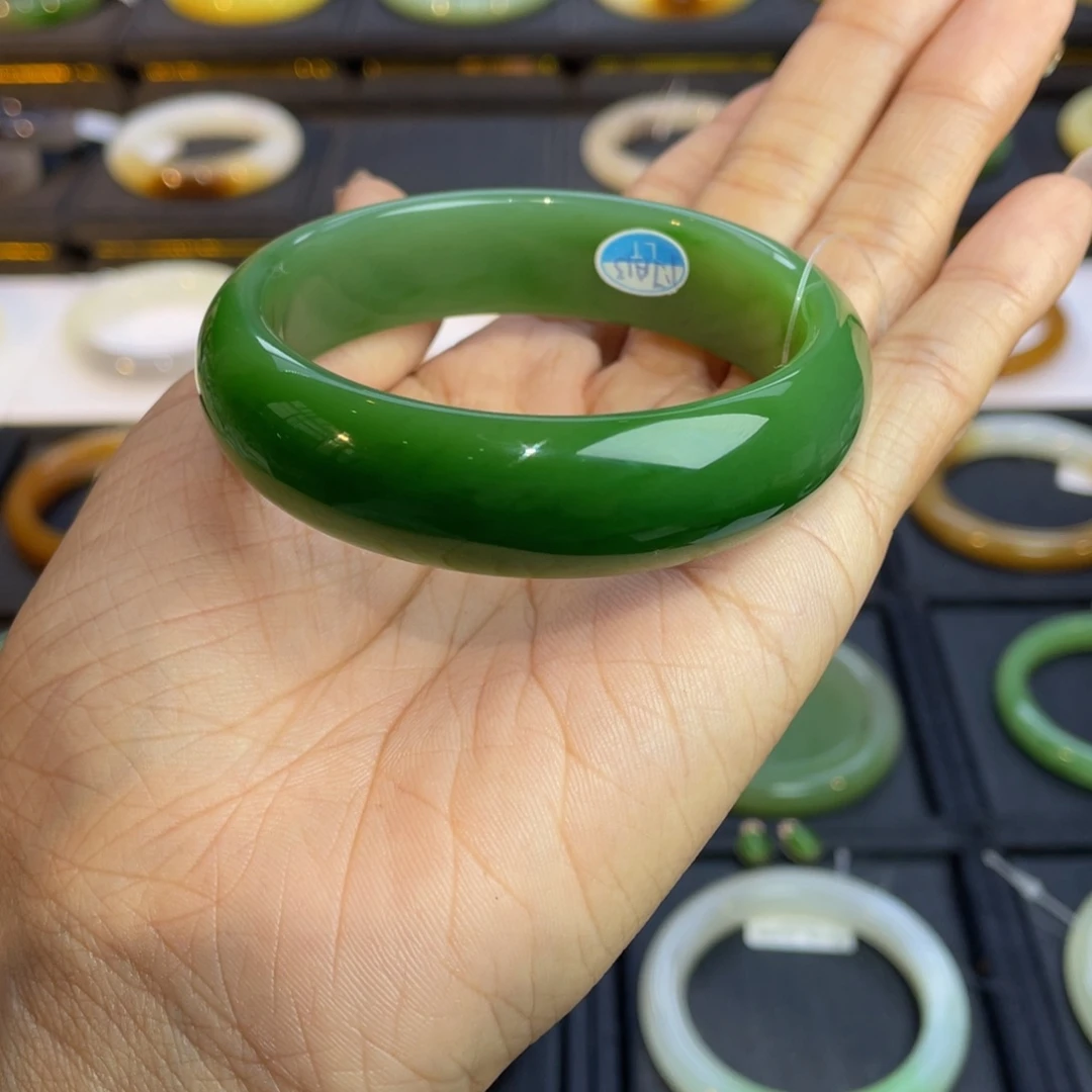 和田玉手镯未镶嵌佛****司