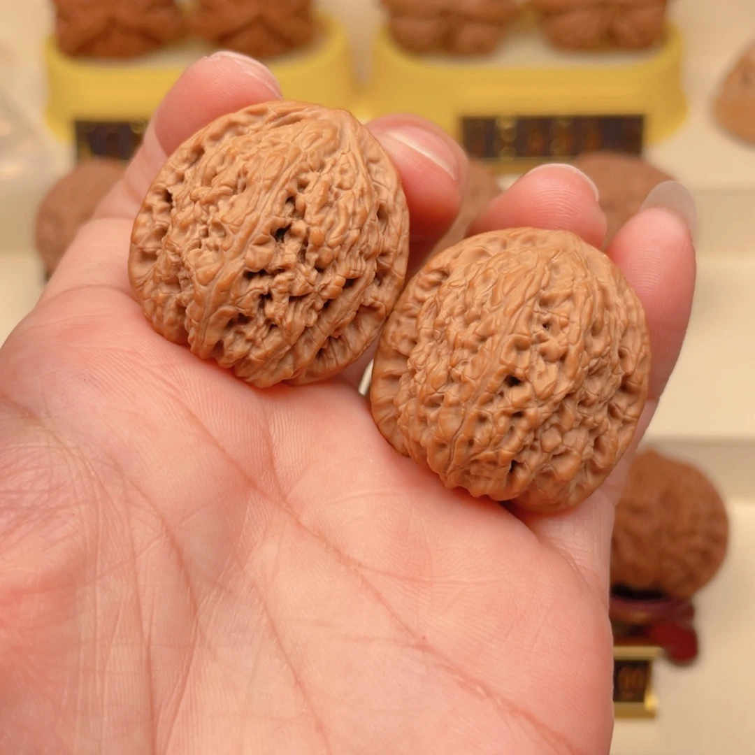 把件文玩核桃红宝石32