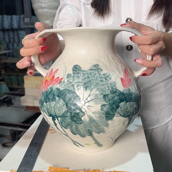景德镇陶瓷花瓶微瑕介意勿拍