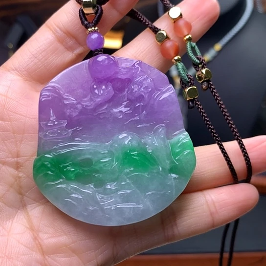 翡翠吊坠(赠链)未镶嵌吊坠