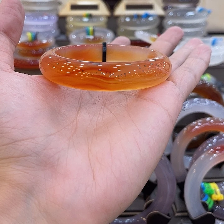 玛瑙/玉髓手镯未镶嵌