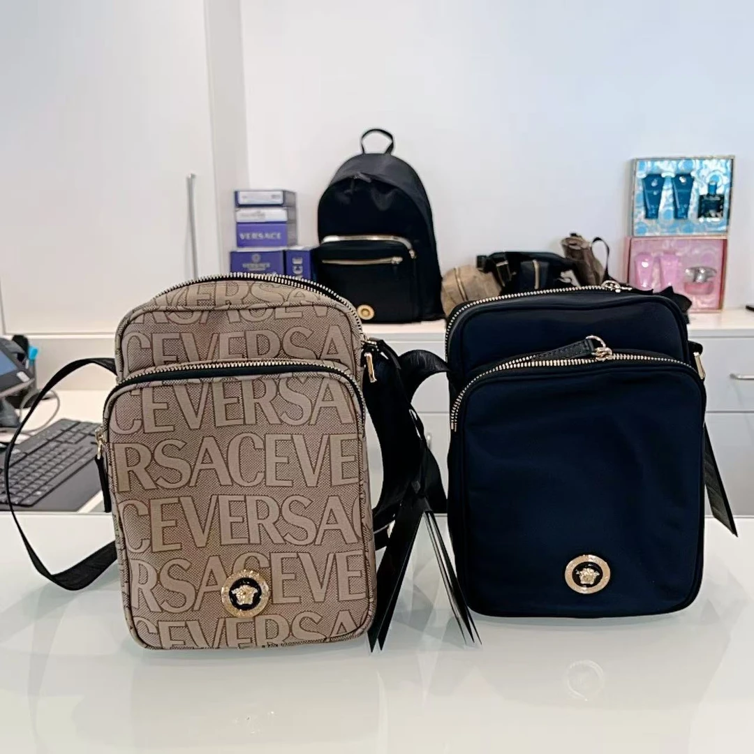 未使用 VERSACE/范思哲 男包美杜莎单肩斜挎包多色