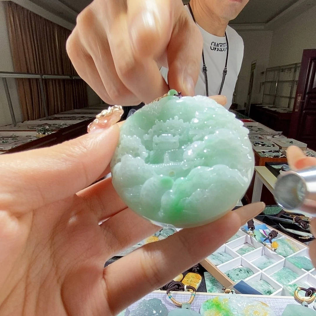 翡翠未镶嵌颈饰翡翠