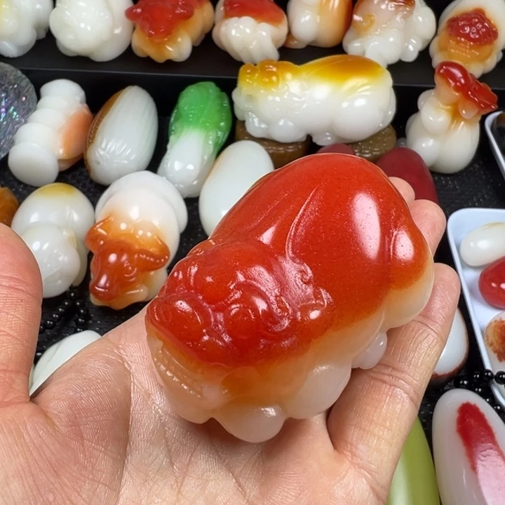 新疆戈壁五彩石金丝