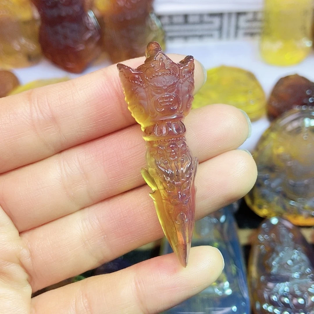 琥珀颈饰未镶嵌降魔杵