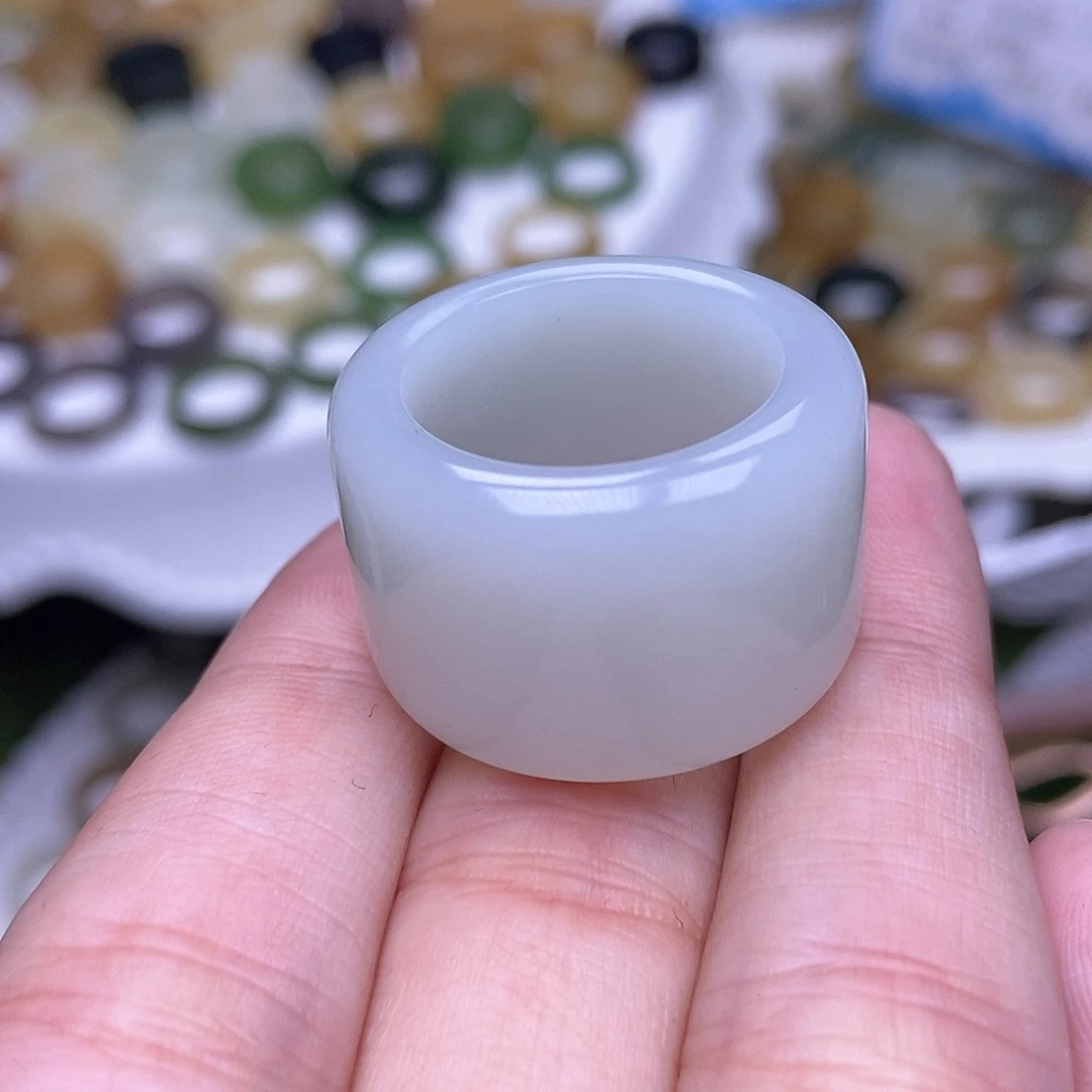 未镶嵌戒指和田玉19.6羊脂白扳指