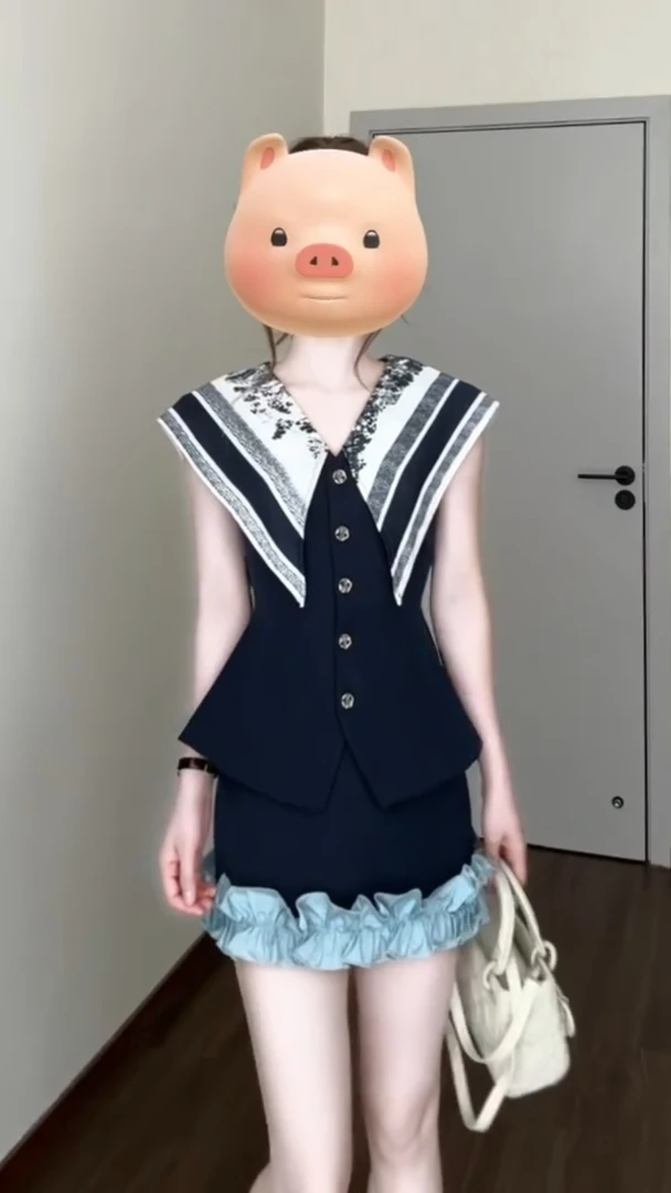 2025夏季新款法式气质轻奢时尚女海军翻领拼接上衣搭配短裙两件套