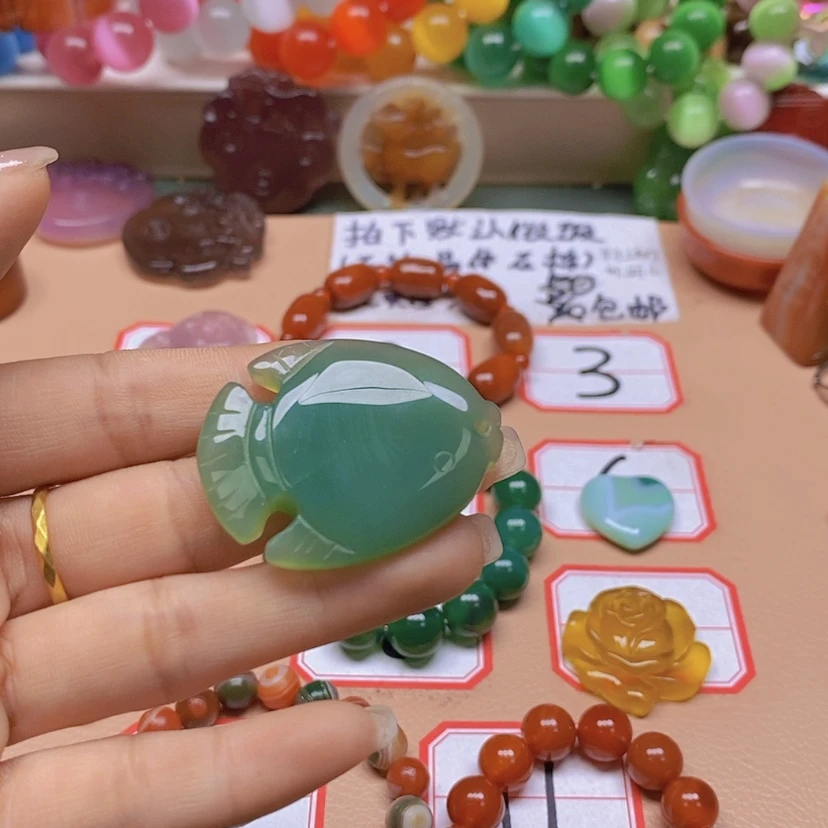 【闪购商品】玛瑙/玉髓颈饰未镶嵌鹤**行