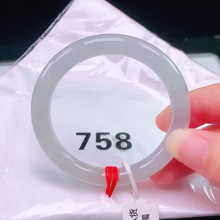 翡翠未镶嵌手镯翡翠手镯