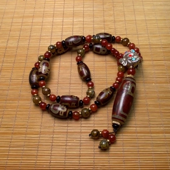 玛瑙/玉髓颈饰未镶嵌