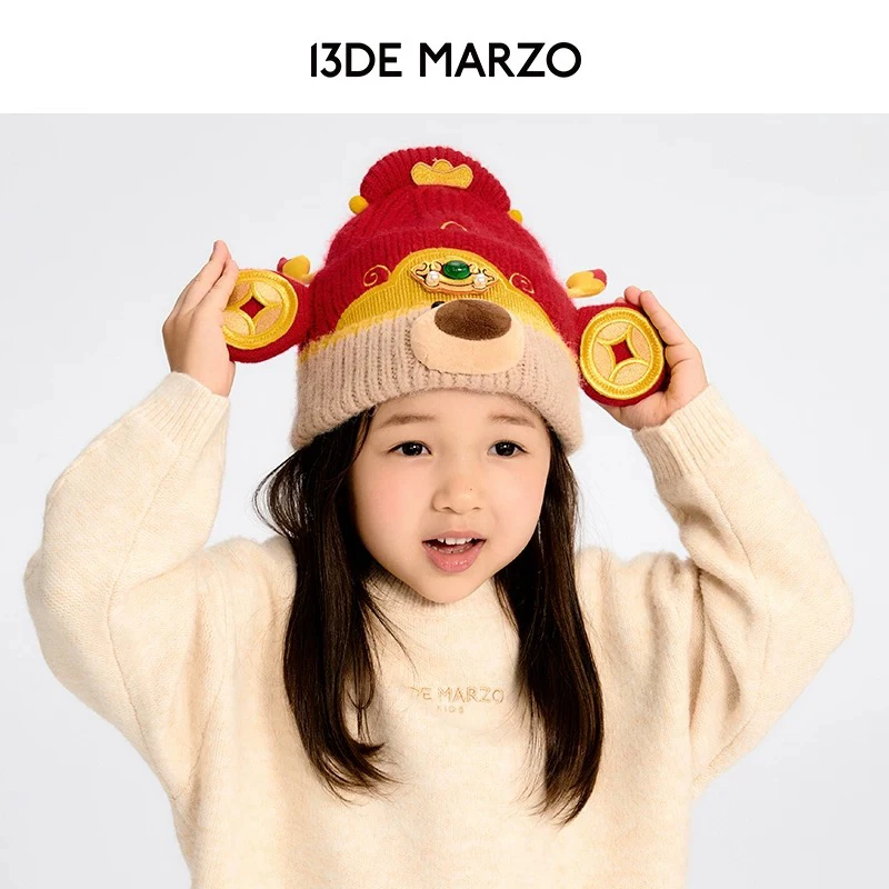 13DE MARZO童装 男女同款25早春新款小熊针织财神帽喜庆儿童帽子