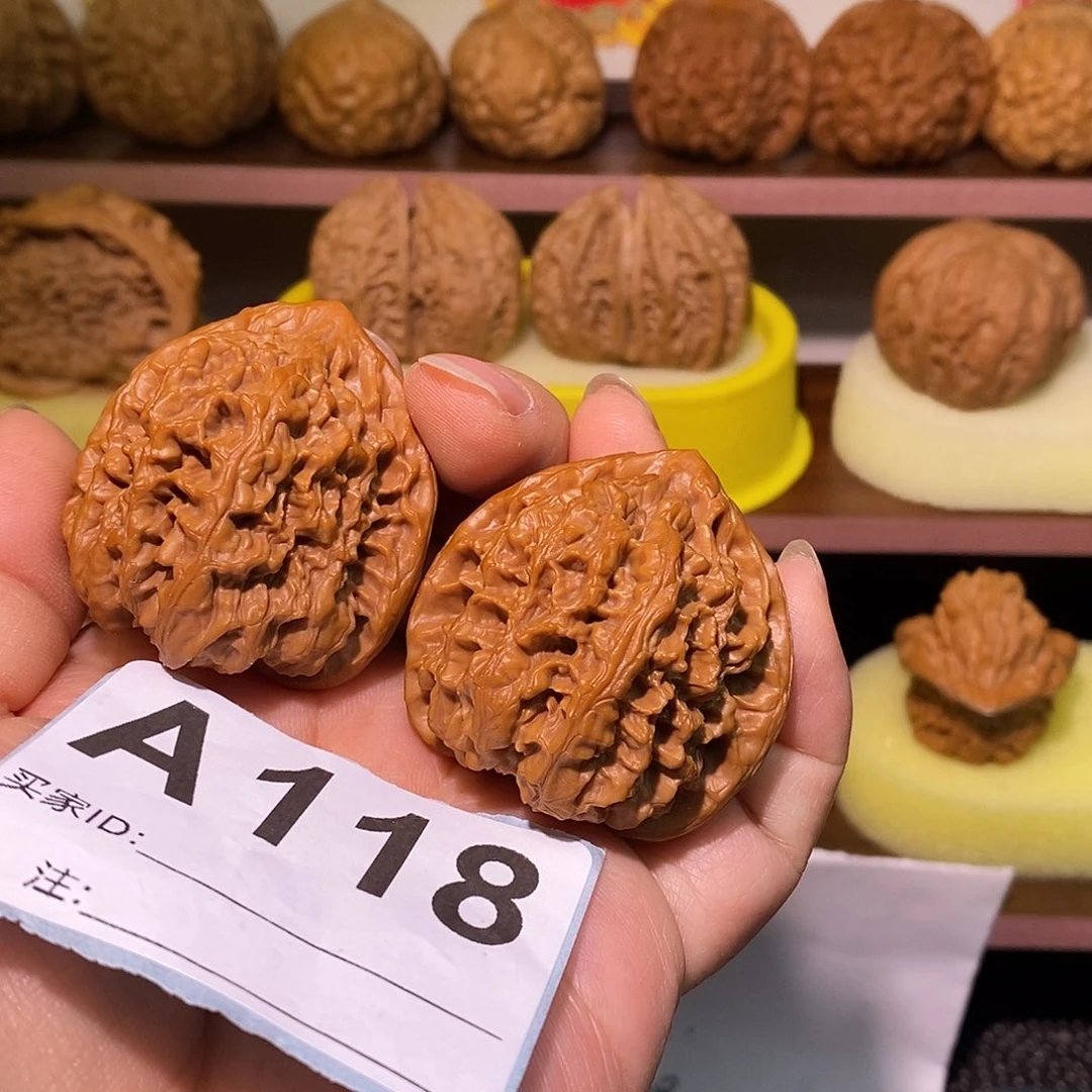 文玩核桃把件40野牛