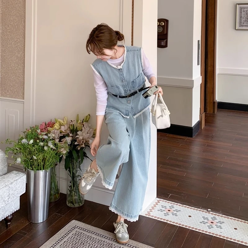 韩版时尚牛仔套装女2025春季新款蕾丝拼接马甲打底衫阔腿裤三件套