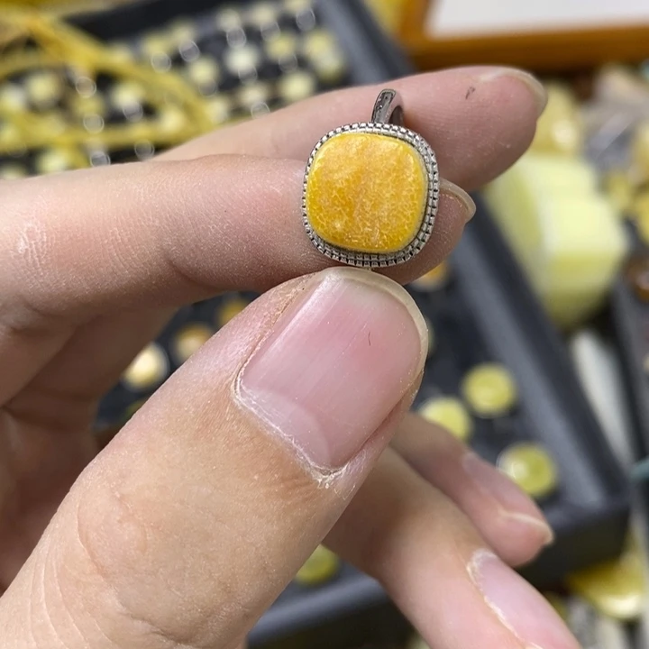 蜜蜡银S925镶嵌裸石戒指