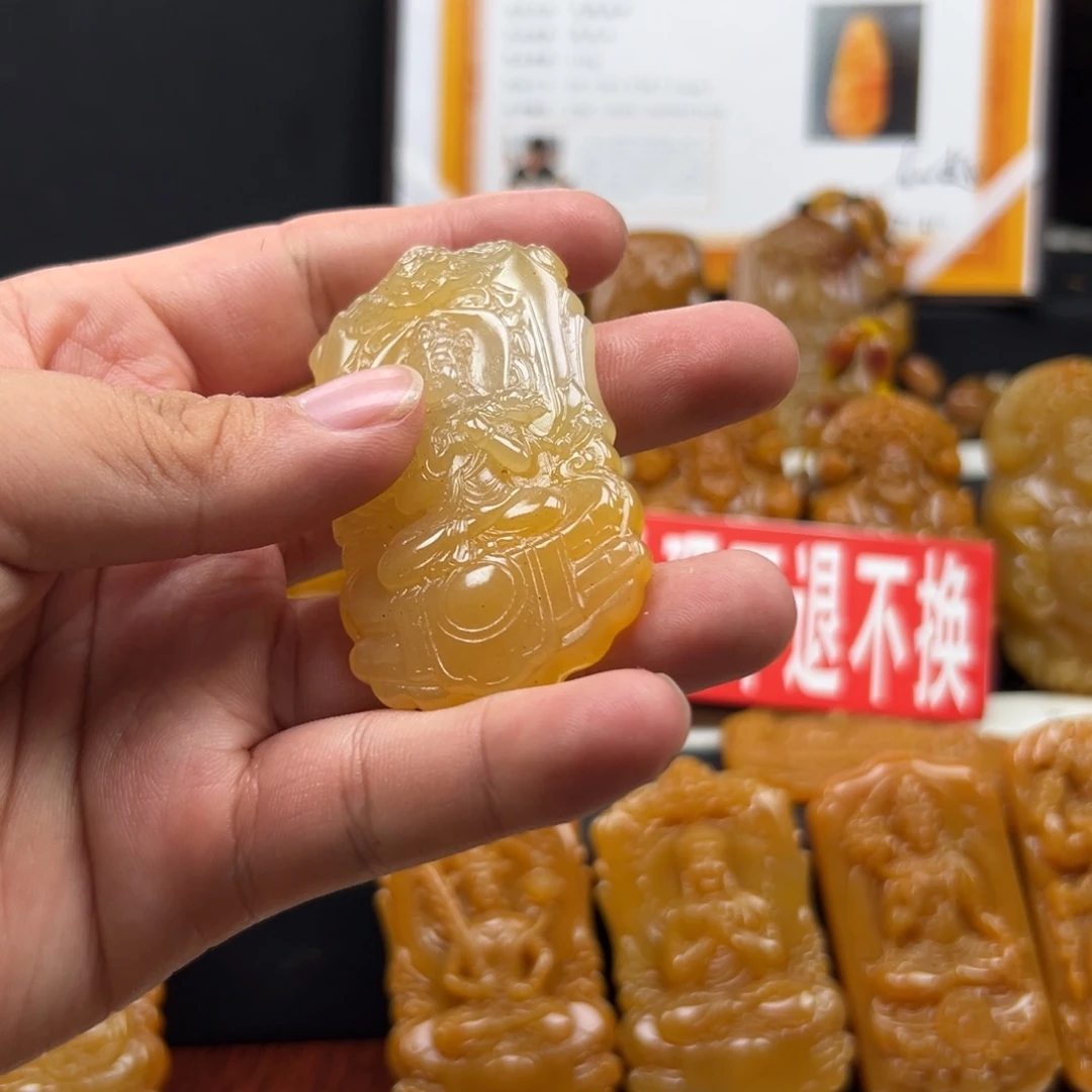 未镶嵌石英质玉（黄龙玉）黄龙玉