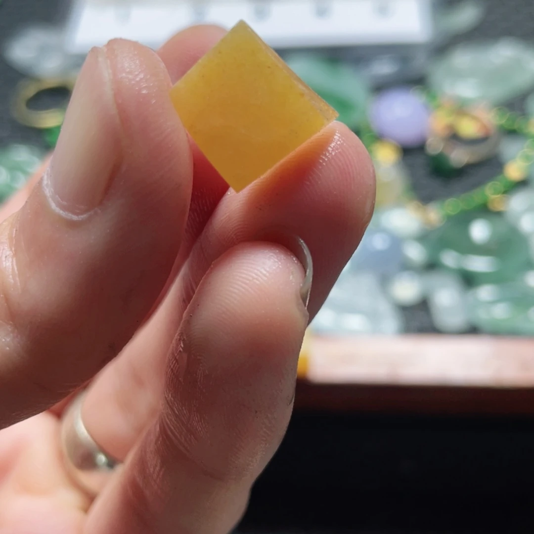 定制翡翠未镶嵌翡翠