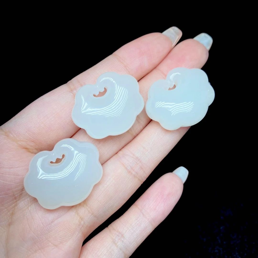 和田玉吊坠-多样性发其一-25.5*20*12mm-V22163-M（甄选）