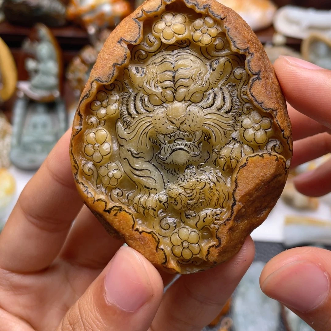 平***车定制翡翠未镶嵌翡翠