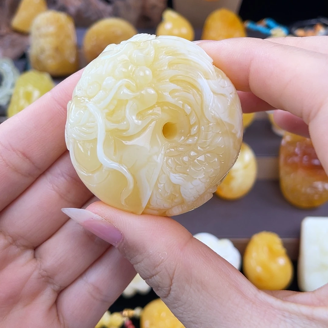 琥珀未镶嵌珠宝奇石