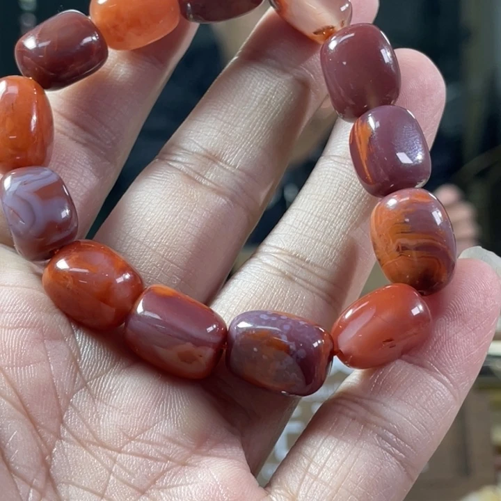 颈饰未镶嵌南红玛瑙两**草