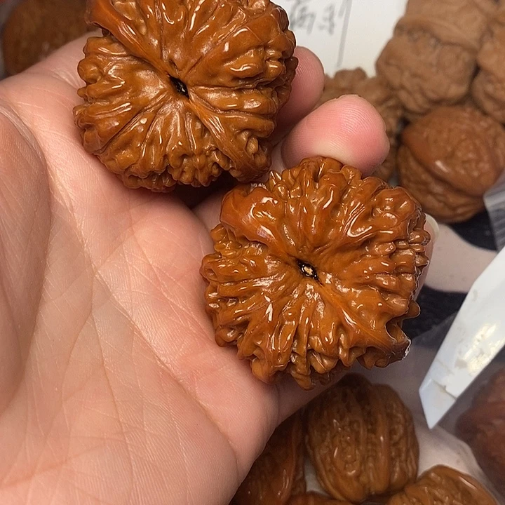 用***5文玩核桃把件官45