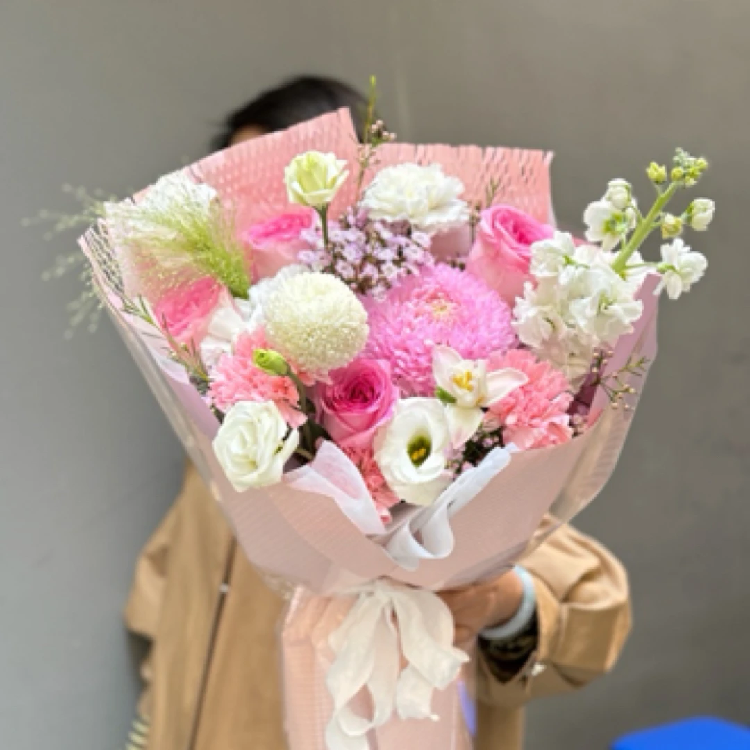 粉色系花束混搭花束，送女友，送闺蜜超值
