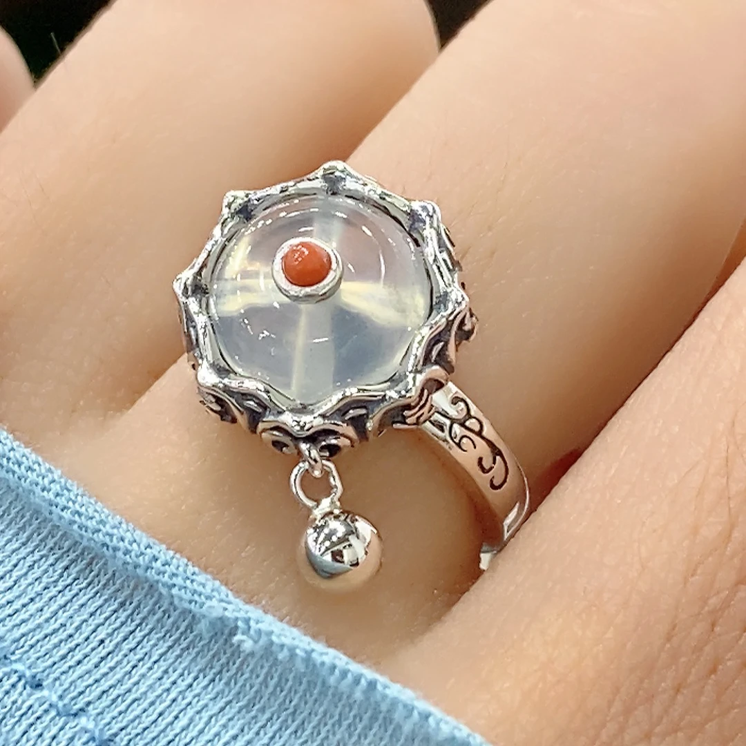 新款复古六字真言转运莲花白色玉髓戒指