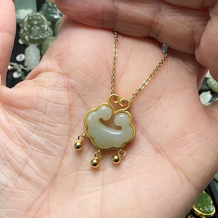 颈饰银S925镶嵌和田玉