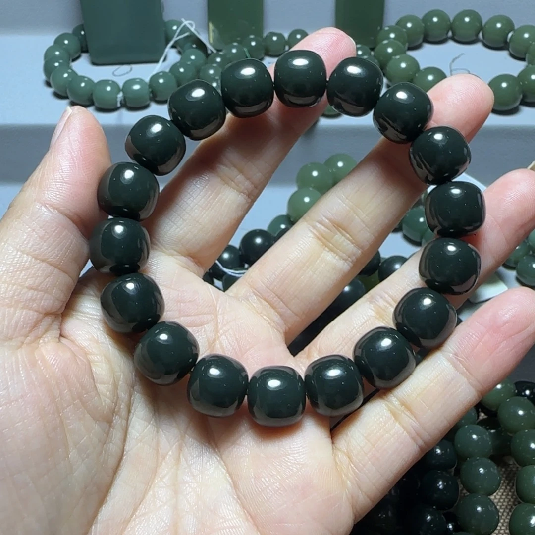 韬****和田玉未镶嵌手链