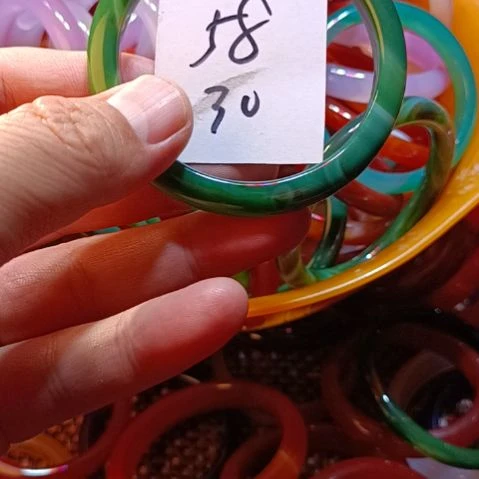 玛瑙/玉髓手镯未镶嵌