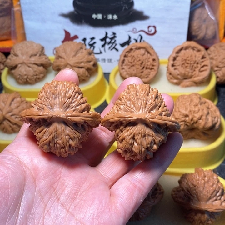 文玩核桃把件四座楼 42