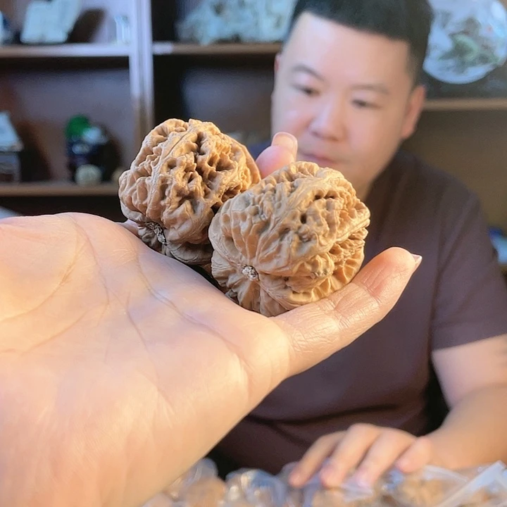 文玩核桃把件H****a粗筋