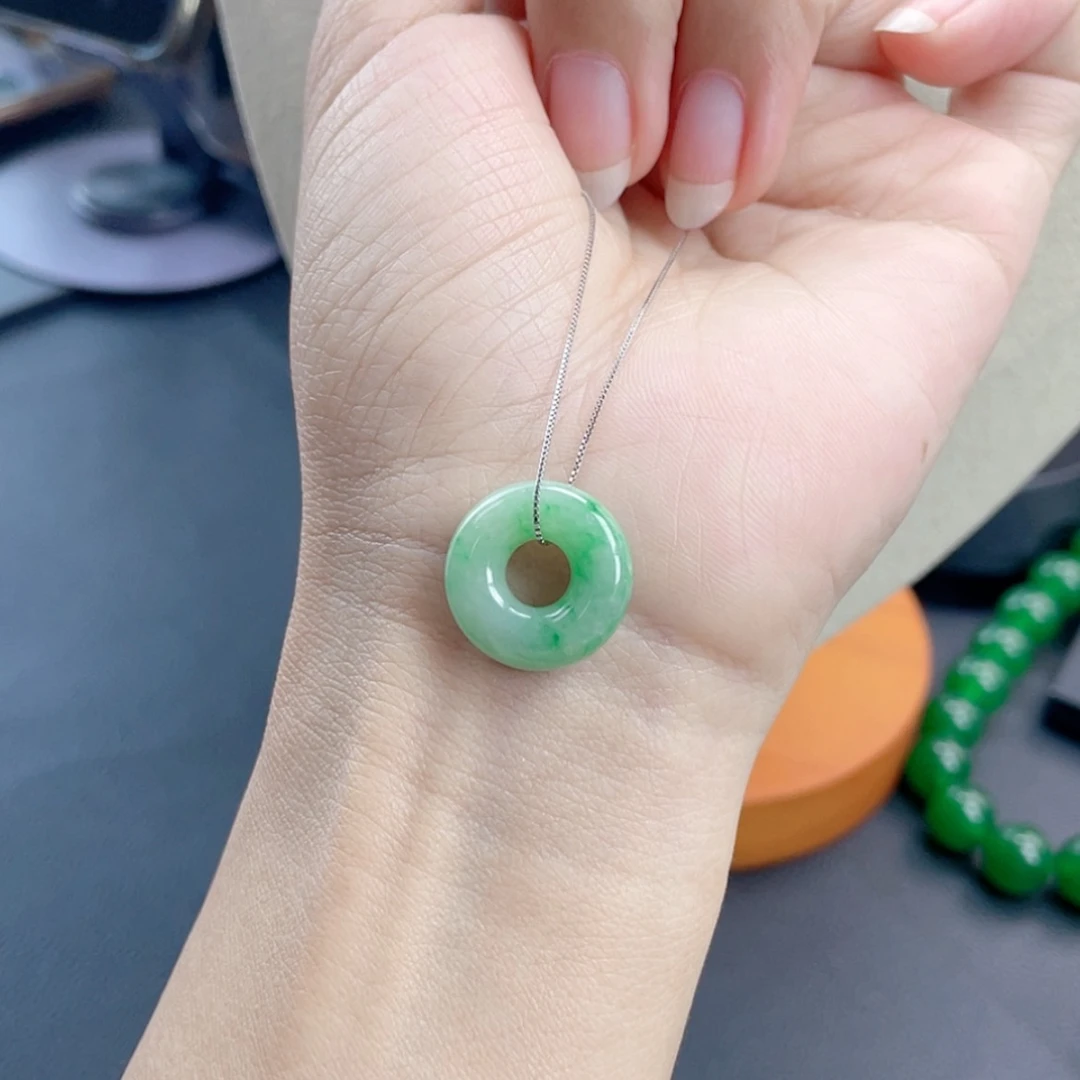 【闪购商品】翡翠颈饰未镶嵌19号 甜果绿