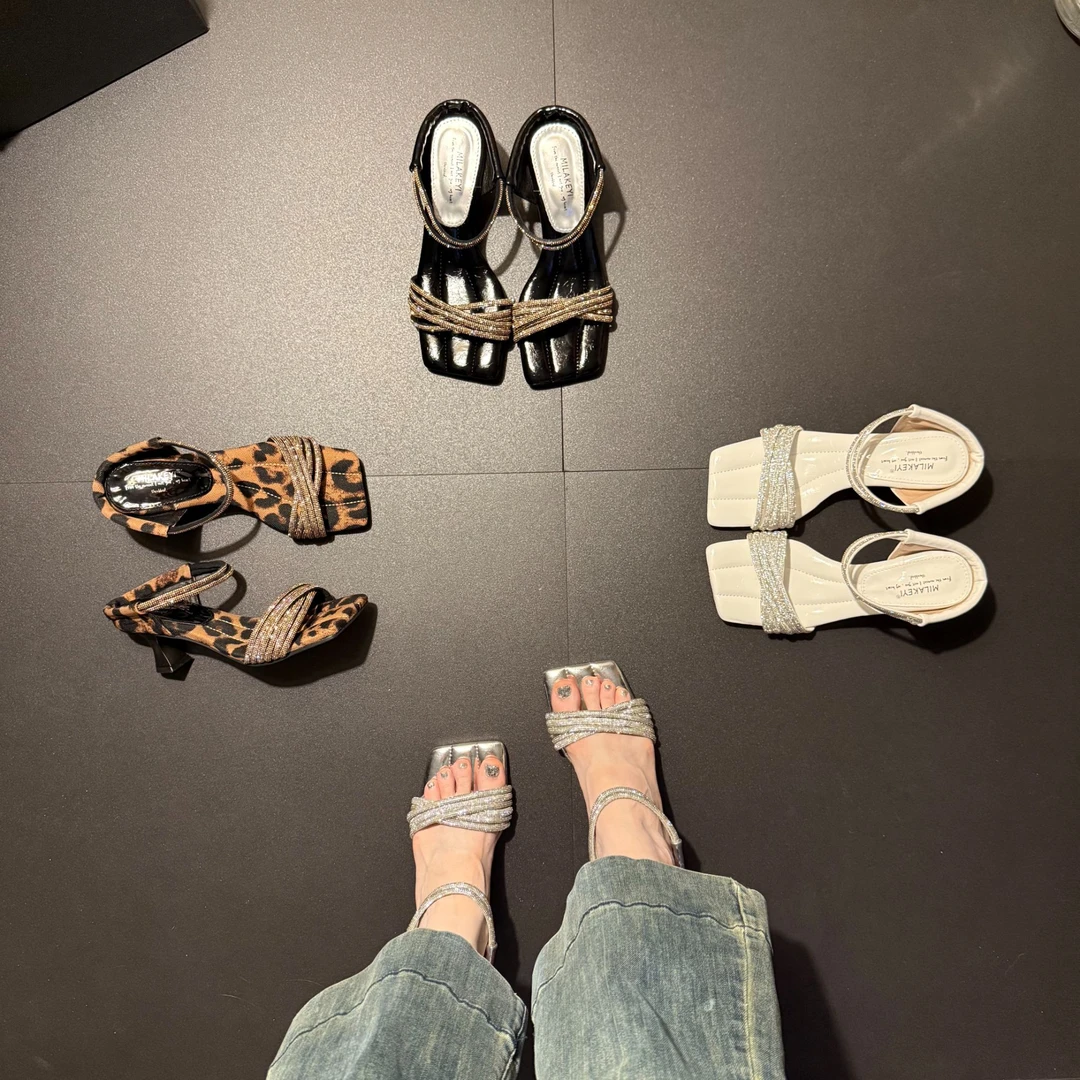 MILAKEYI2025年夏季新款法式高级爆款方头水钻链条组合露趾一字拖