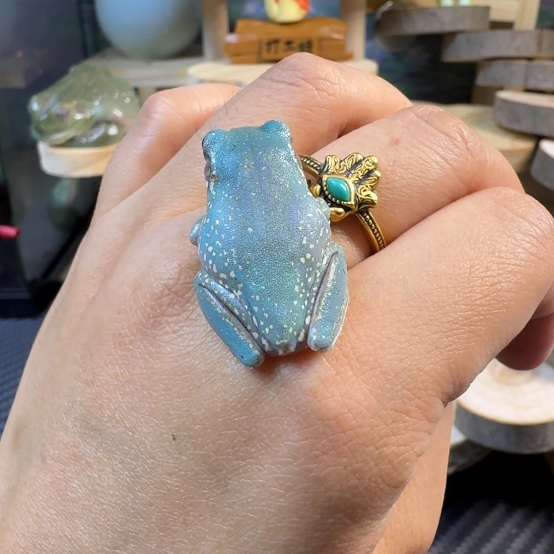 老爷树蛙11号拍澳蓝微雪