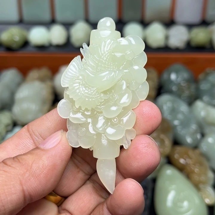 和田玉未镶嵌挂件