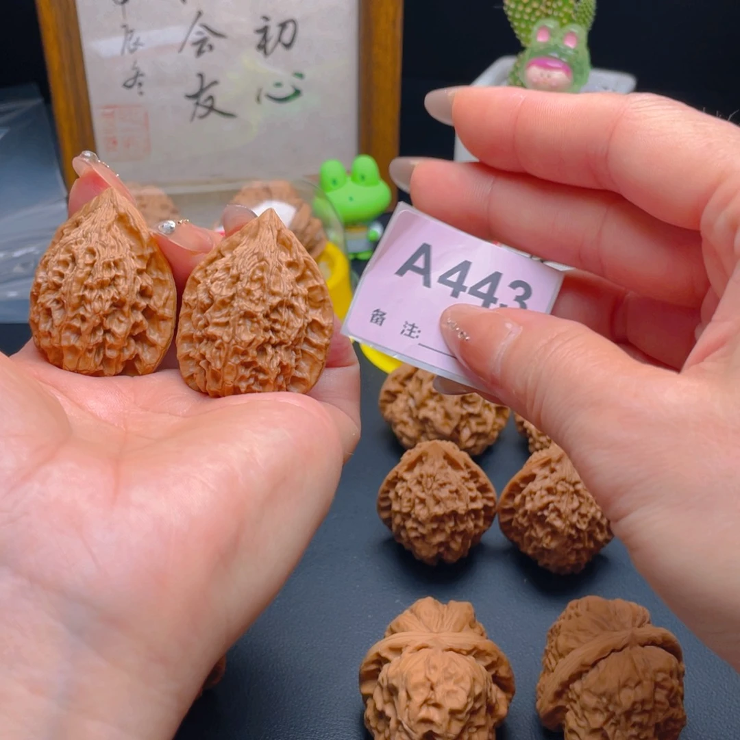 小***4文玩核桃把件粗鸡心34