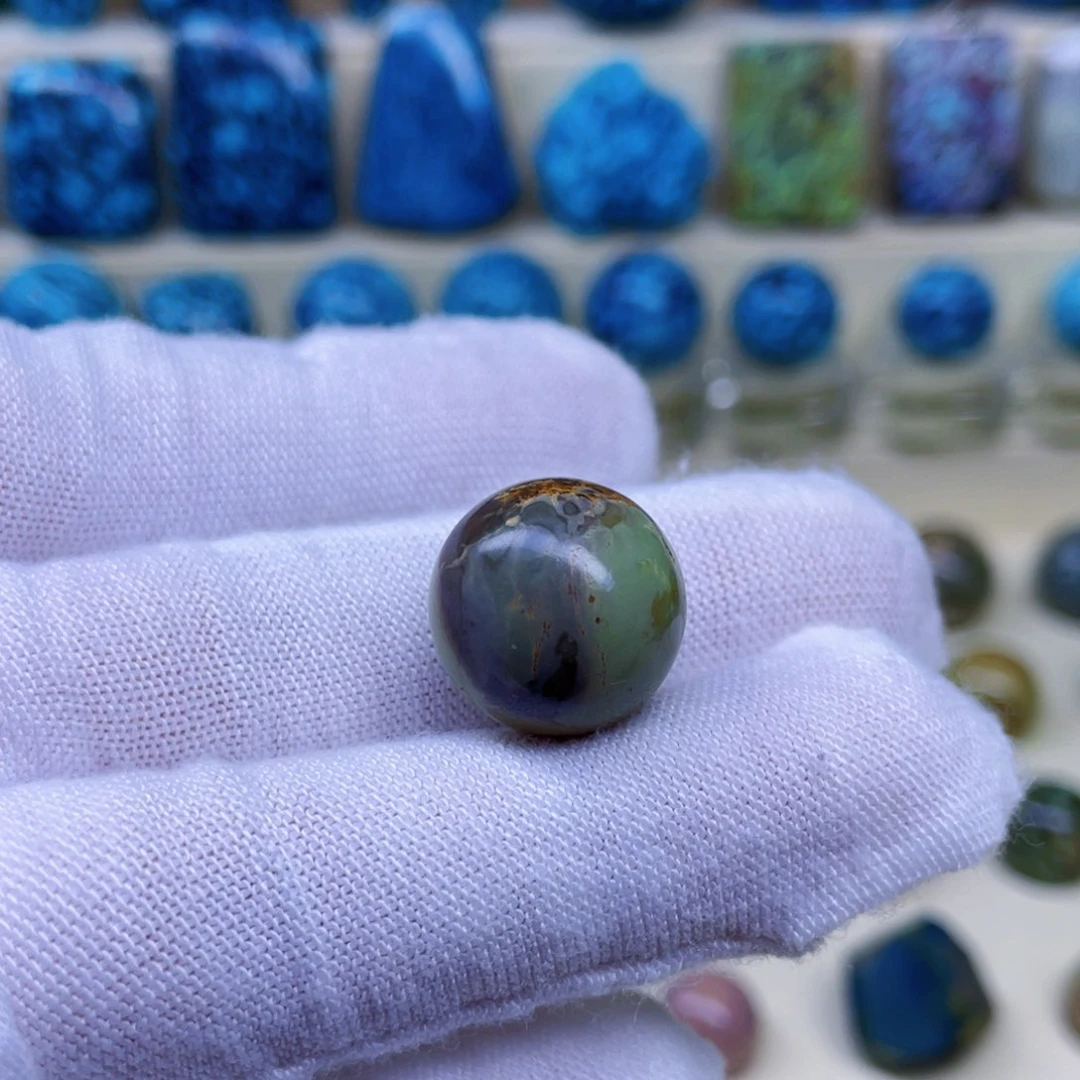 绿松石未镶嵌颈饰葉*傅